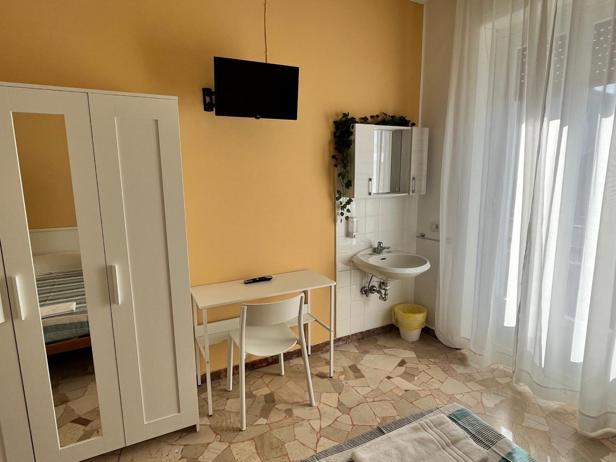 Hotel Parini Cesano Boscone Buitenkant foto