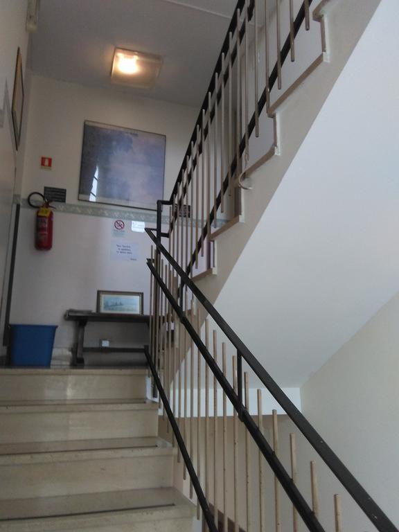 Hotel Parini Cesano Boscone Buitenkant foto